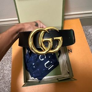 Large buckle Gucci belt